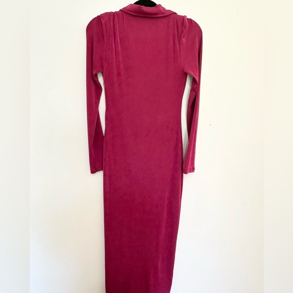 Mable SABINE COLLARED BODYCON MIDI DRESS medium gold accent collared magenta - Picture 5 of 6